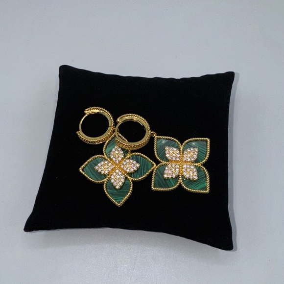 Malachite Flower Dangle Earrings - Picture 5 of 8